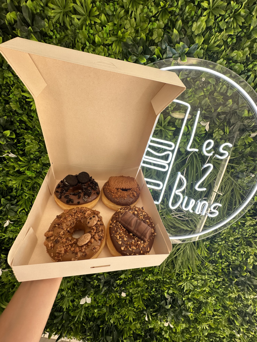 Box donuts gourmands